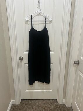 Lily Rose Black Spaghetti-Strap Midi Dress